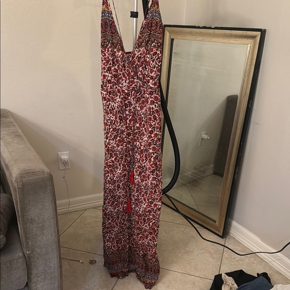 Elegant Red Patterned Maxi Dress - Picture 3 of 4